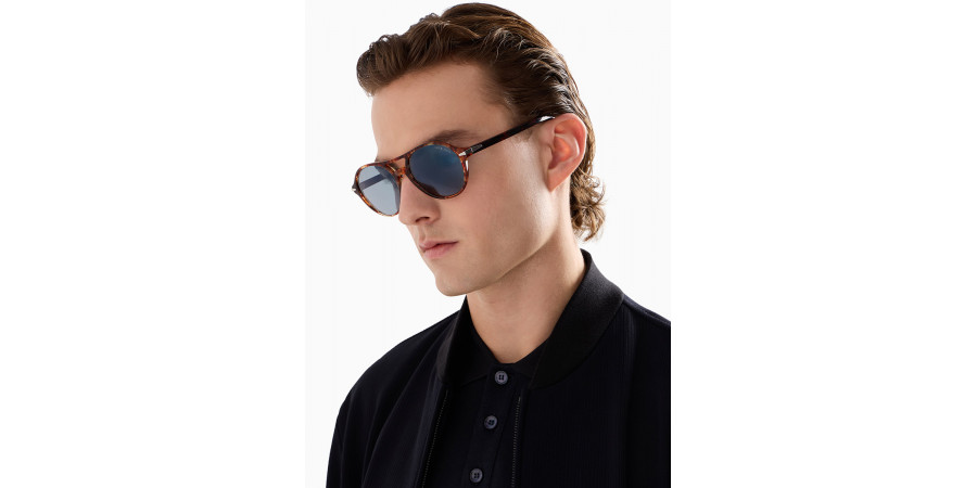 Giorgio Armani™ - AR8236U