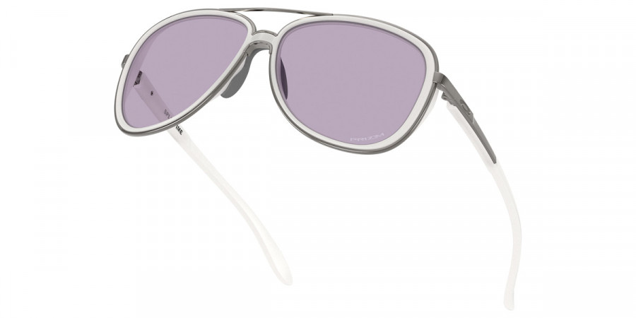 Color: Matte Vapor/Satin Gunmetal (412929) - Oakley OO412941292958