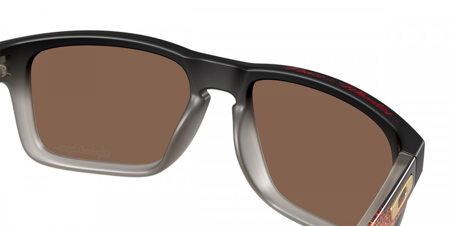 Color: Troy Lee Designs Black Fade (9102AH) - Oakley OO91029102AH55