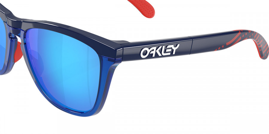 Color: Navy Usa Red Flag Print (928421) - Oakley OO928492842155