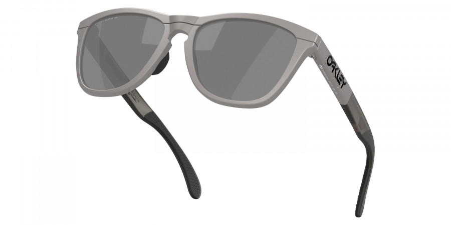 Color: Titanium (928423) - OAKLEY OO928492842355