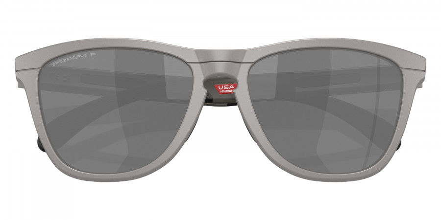 Color: Titanium (928423) - OAKLEY OO928492842355