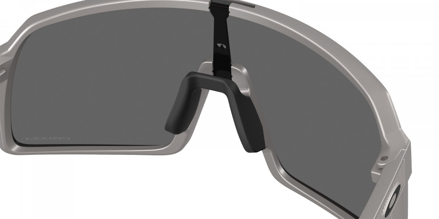 Color: Titanium (940658) - OAKLEY OO9406A94065837