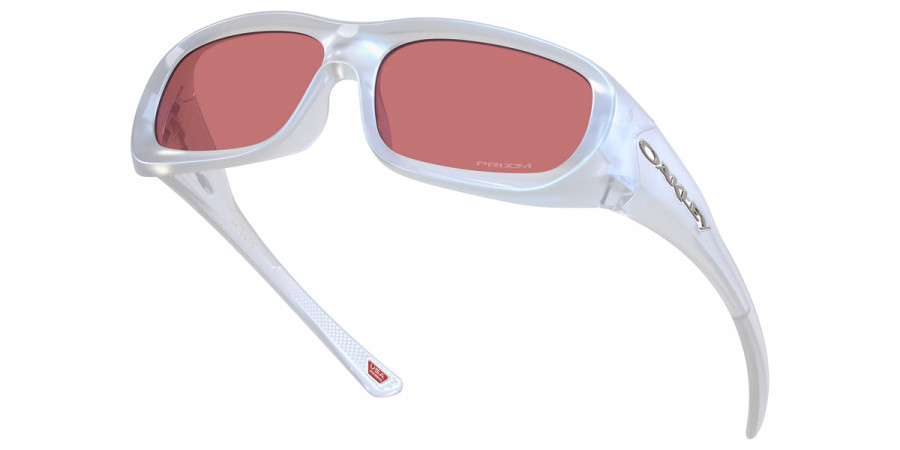 Color: Light Matte Stonewash Opaline (949403) - Oakley OO949494940359