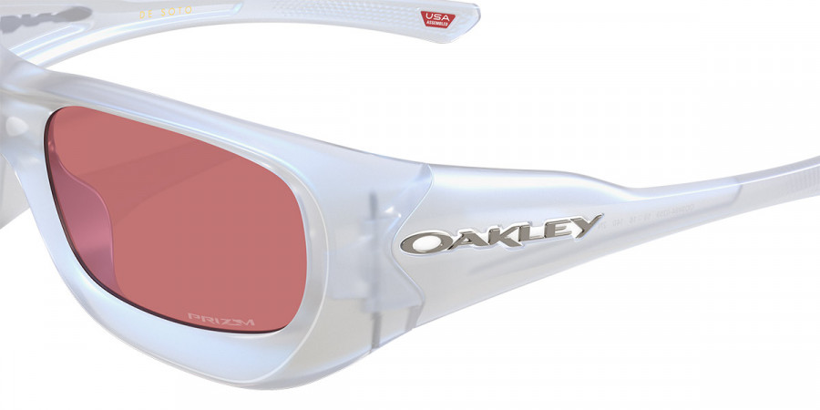 Color: Light Matte Stonewash Opaline (949403) - Oakley OO949494940359