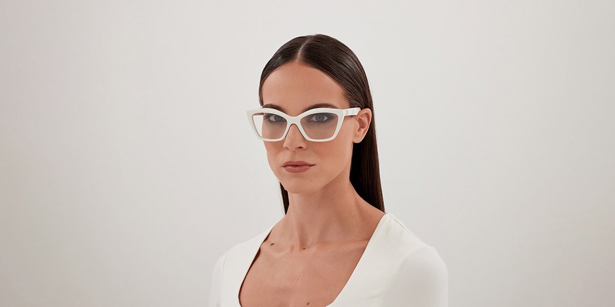 Color: White (011) - Balenciaga BB0342O01155