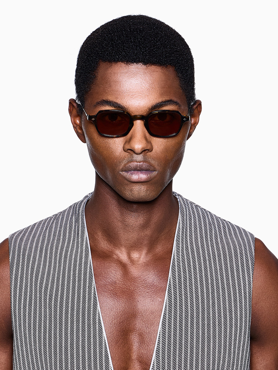 Giorgio Armani™ - AR8227T