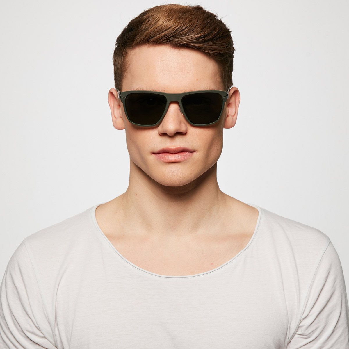 Ic! Berlin Bloc Graphite-Dark-Green Sunglasses On Male Model