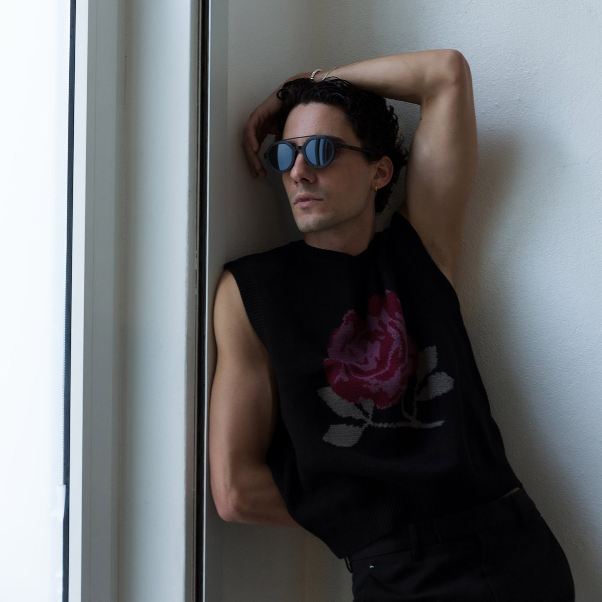 Ic! Berlin Edison Ecoblack-Rough-Black Sunglasses Lifestyle Shot 2