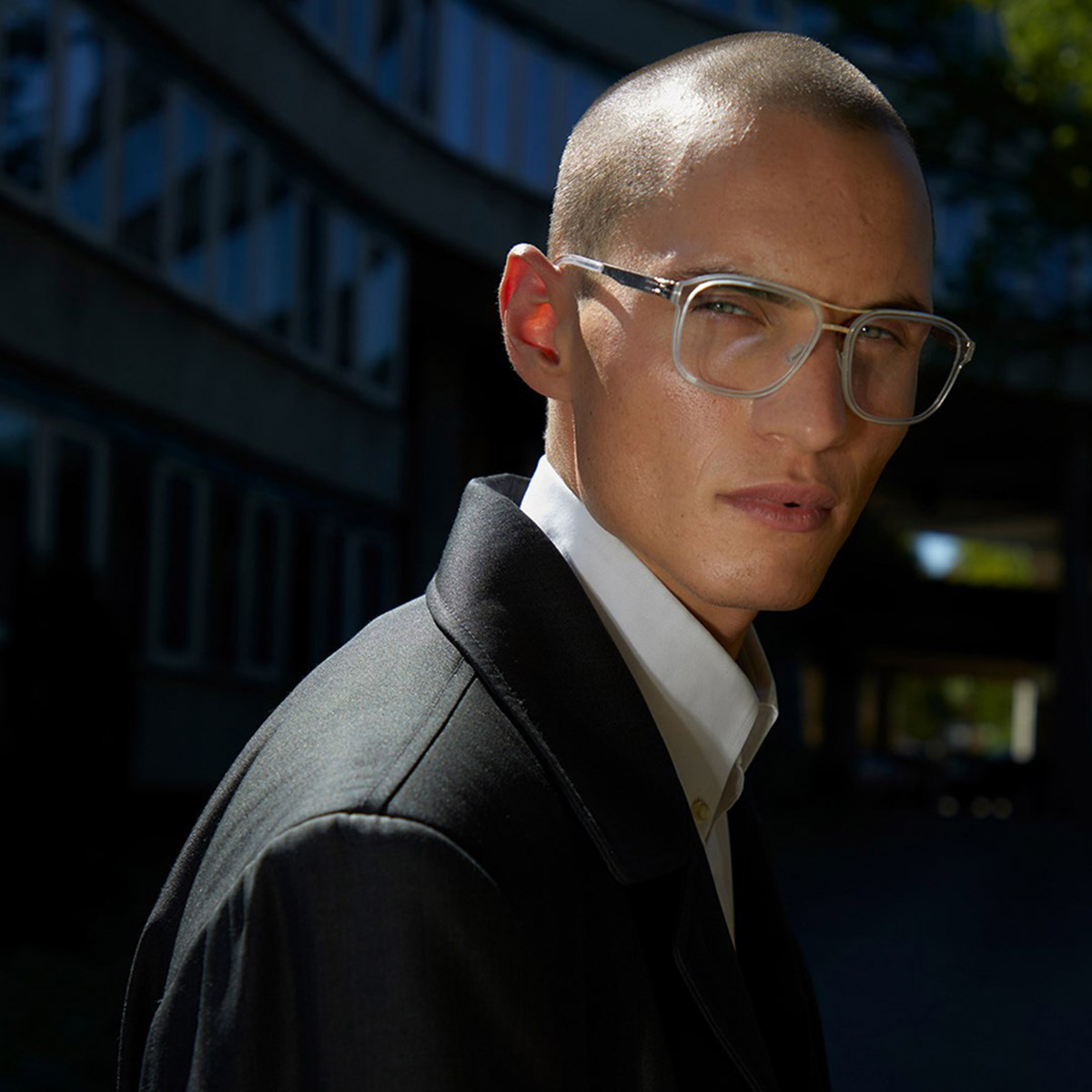 Ic! Berlin Pablo L. Chrome-Crystal-Clear Eyeglasses Lifestyle Shot