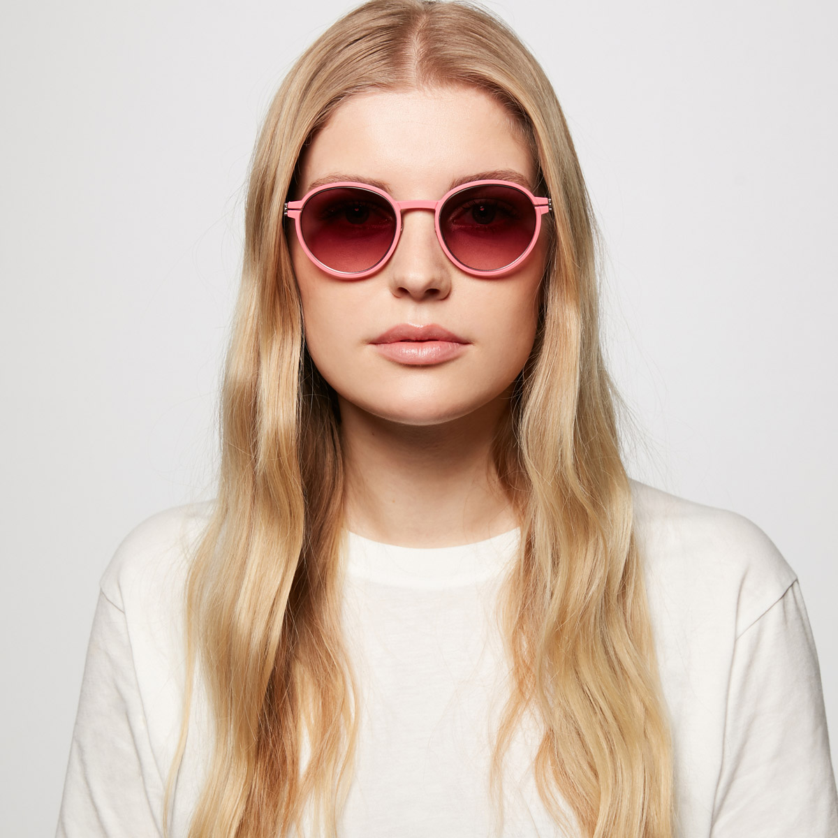 Ic! Berlin Skyway Pearl-Pink-Amethyst Sunglasses On Female Model