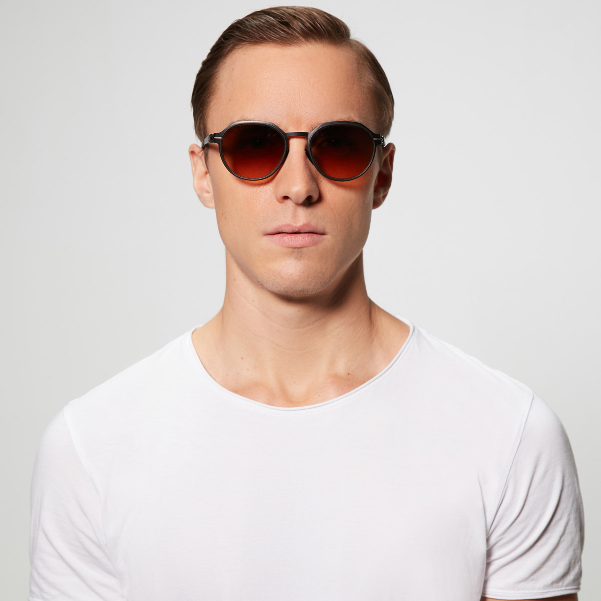 Ic! Berlin T 120 TT-Black² Sunglasses On Male Model
