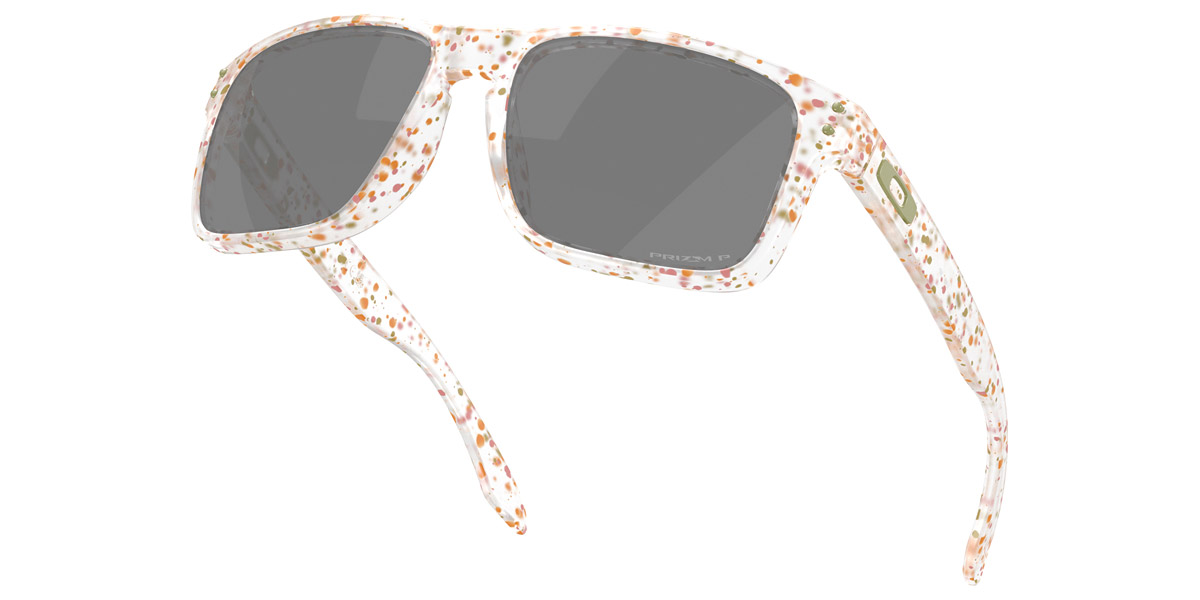 Color: Matte Clear Terrazo (924481) - Oakley OO924492448156
