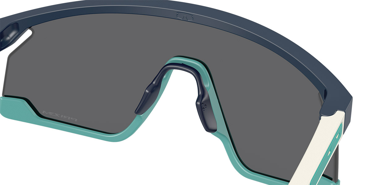 Color: Matte Abyss/Matte Mist (928018) - Oakley OO928092801839