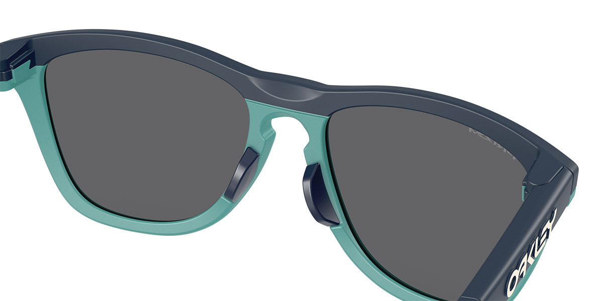 Color: Matte Abyss (928417) - Oakley OO928492841755