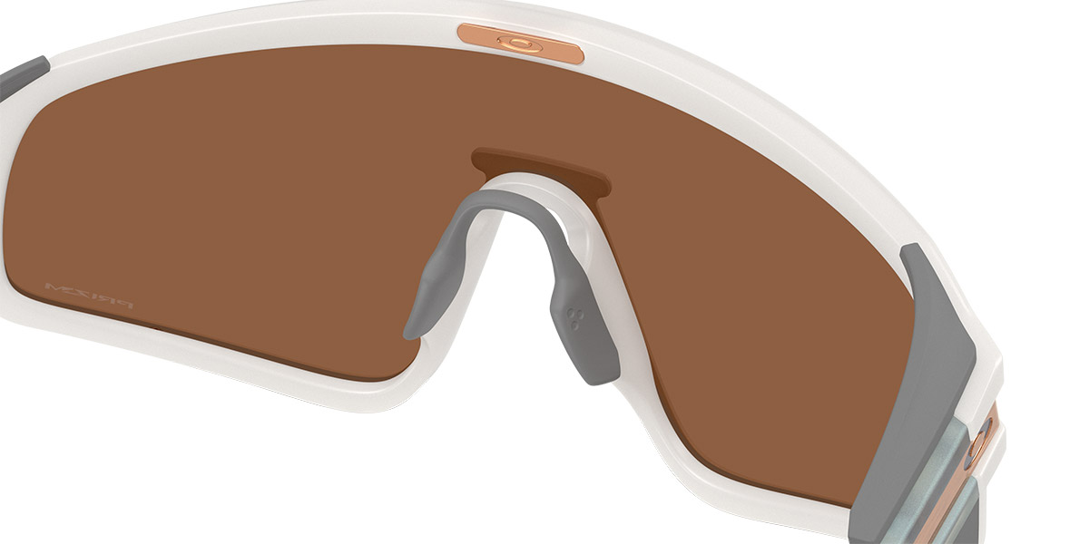 Color: Matte Vapor/Dark Balsam Opaline (940421) - Oakley OO940494042135