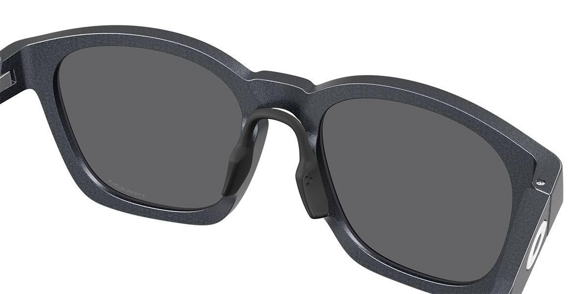 Oakley™ - Shackle OO9507D