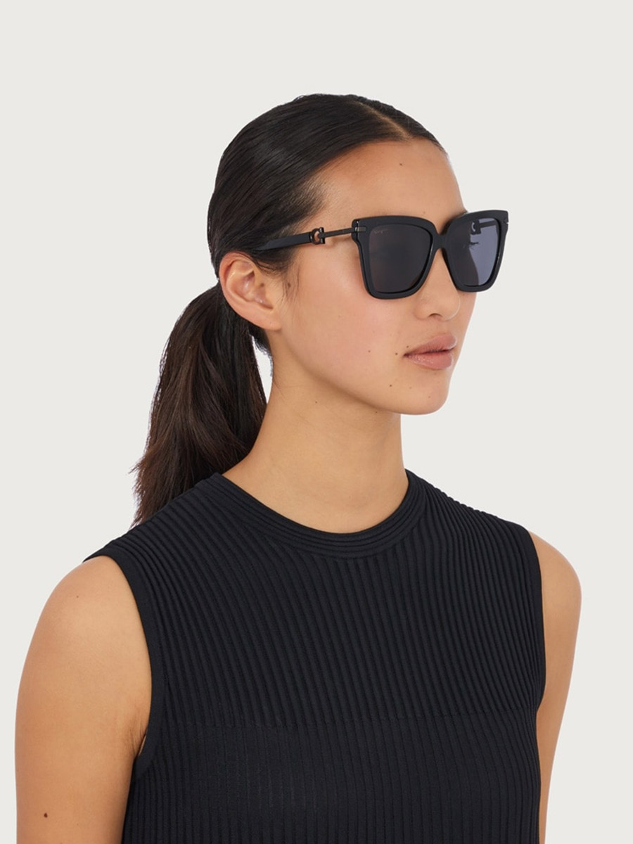 Salvatore Ferragamo™ - SF1085S