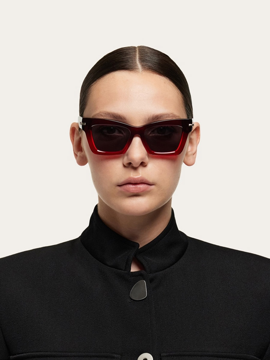 Salvatore Ferragamo™ - SF2031S
