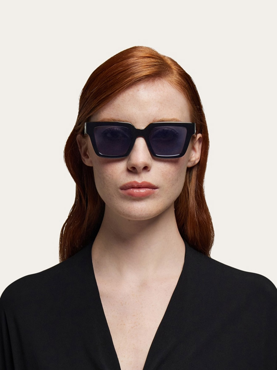 Salvatore Ferragamo™ - SF2066S
